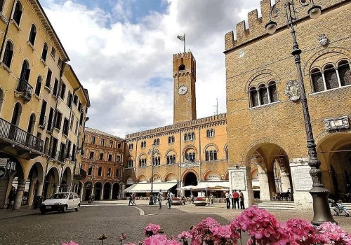 piazza-dei-signori-treviso_2.webp